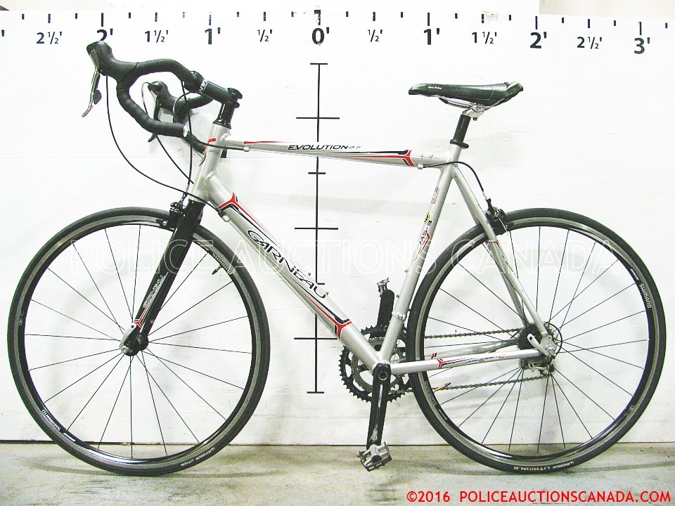 Police Auctions Canada - Louis Garneau Evolution 3.5 20-Speed Road Bike (N128390D)