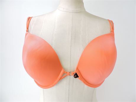 Police Auctions Canada - Ladies' La Senza Extreme Weightless