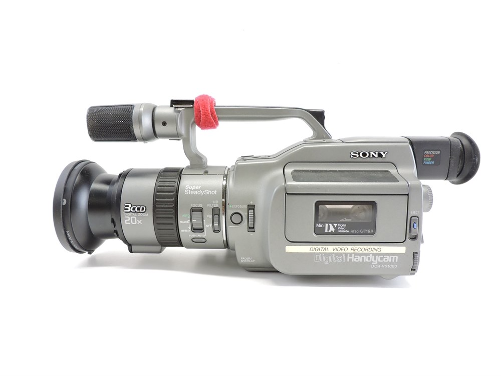 Police Auctions Canada - Sony DCR-VX1000 Digital Video Camera