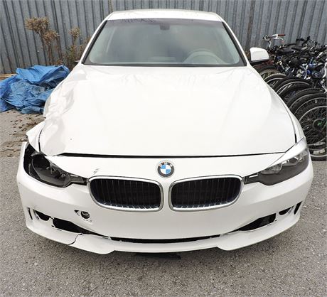Police Auctions Canada - 2013 White BMW 328I XDRIVE Car (224477A)