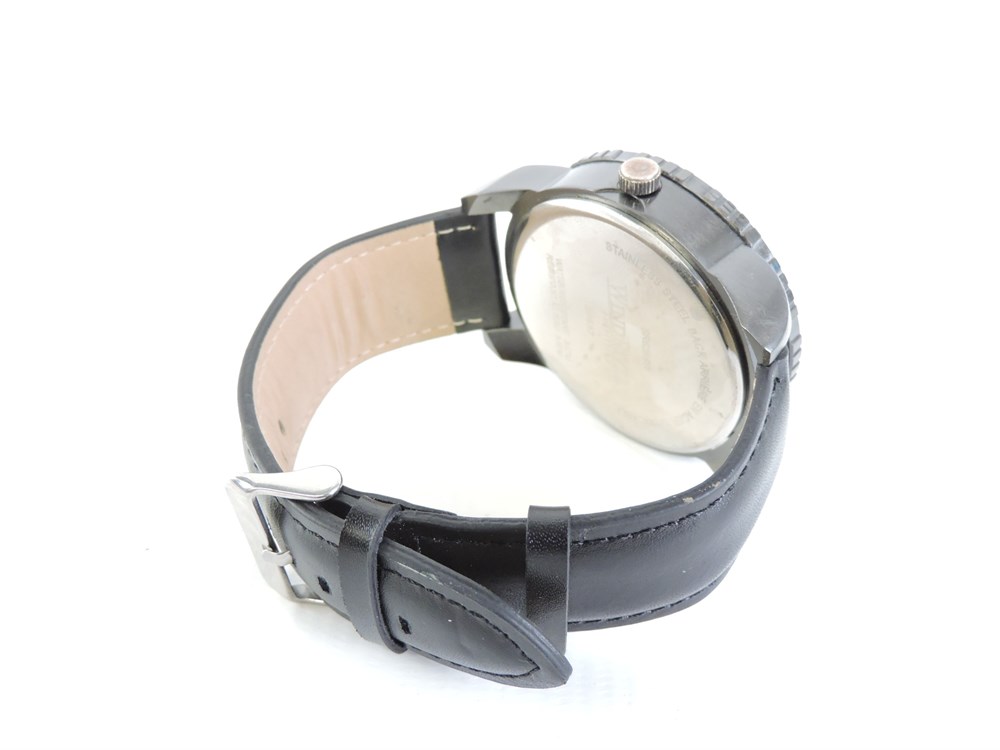 Police Auctions Canada - Men's WindRiver Quartz Fashion Wrist Watch ...