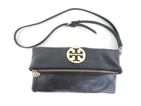 Police Auctions Canada - Tory Burch Foldover Convertible Leather Clutch  Purse (228655L)